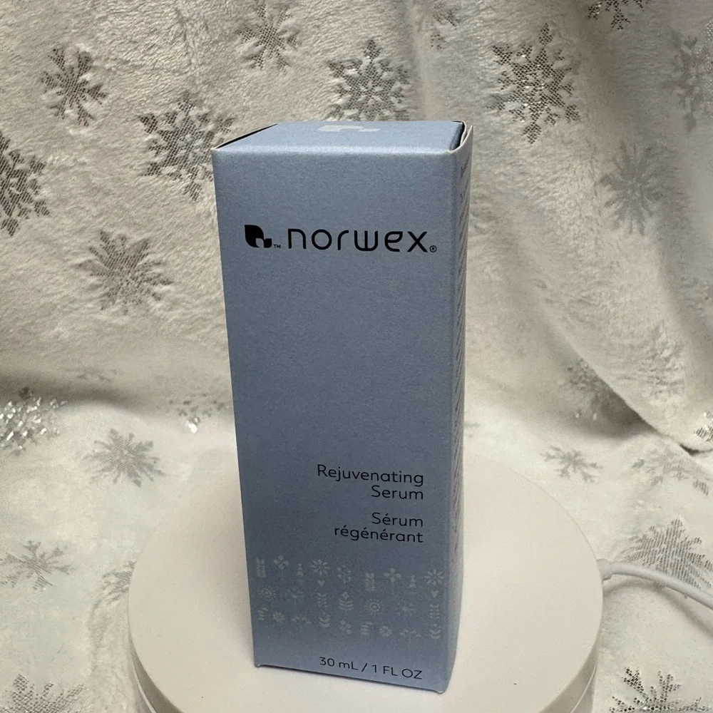 Norwex Rejuvenating Serum - 30ML/ 1FL OZ - Picture 9 of 11